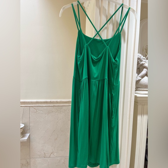 Gorgeous green size M sun dress - Picture 3 of 6